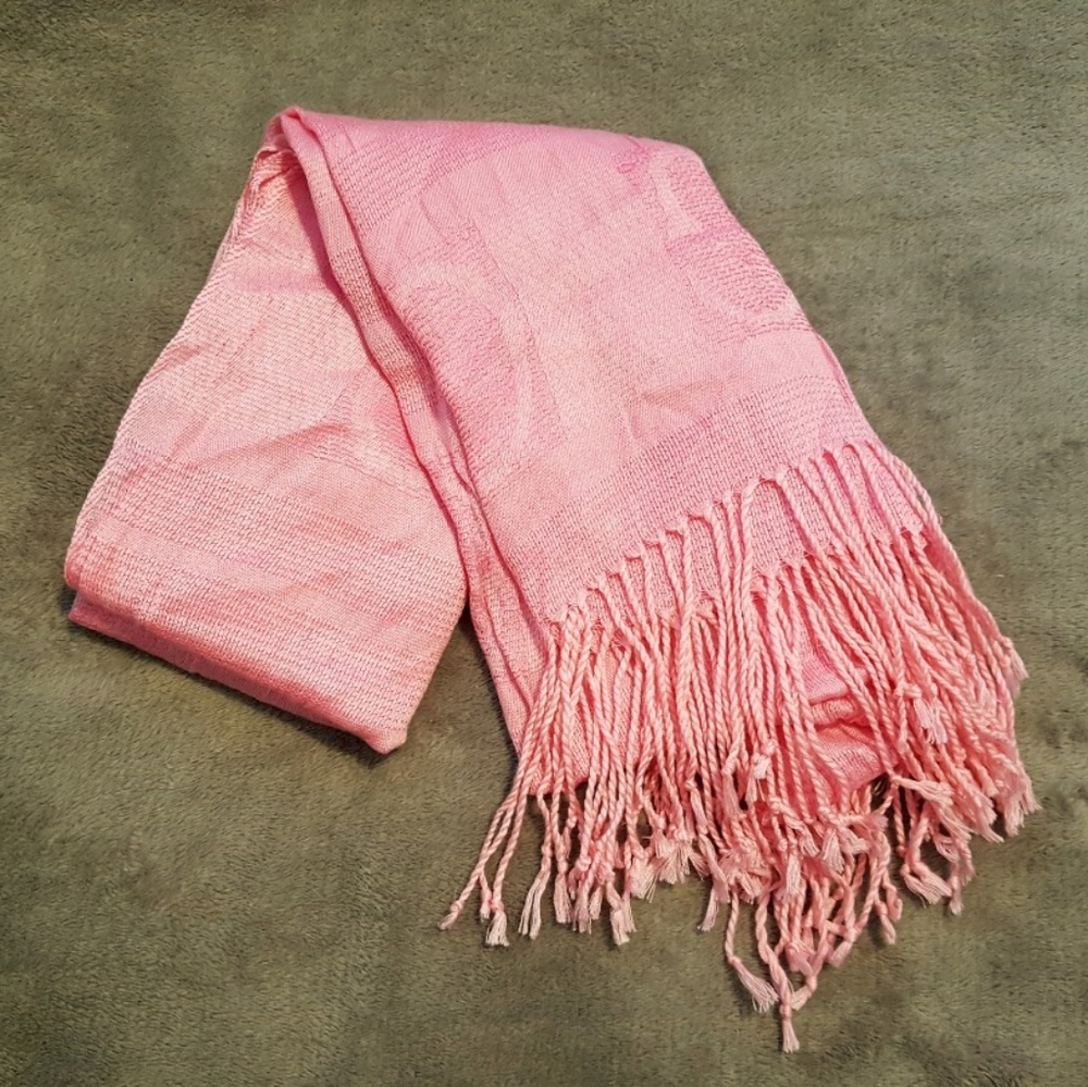 Light pink scarf / wrap